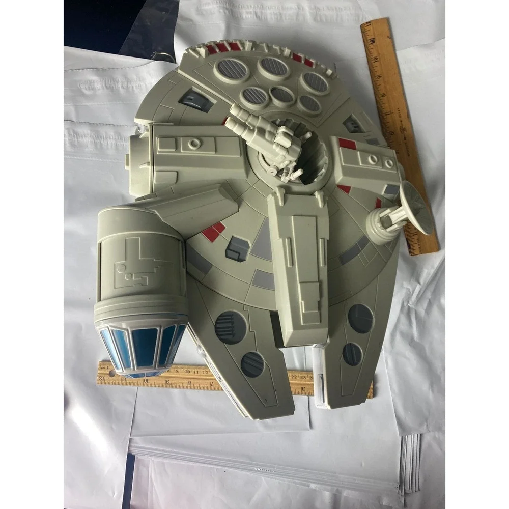 Disney Store Star Wars Millennium Falcon Large Toy Vehicle / Playset‎